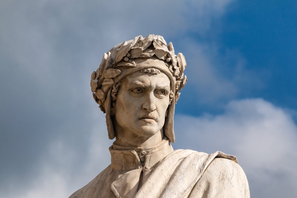 dante-alighieri-statua